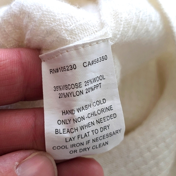 EQUIPMENT FEMME Shane Sequin Sweater - Picture 6 of 6